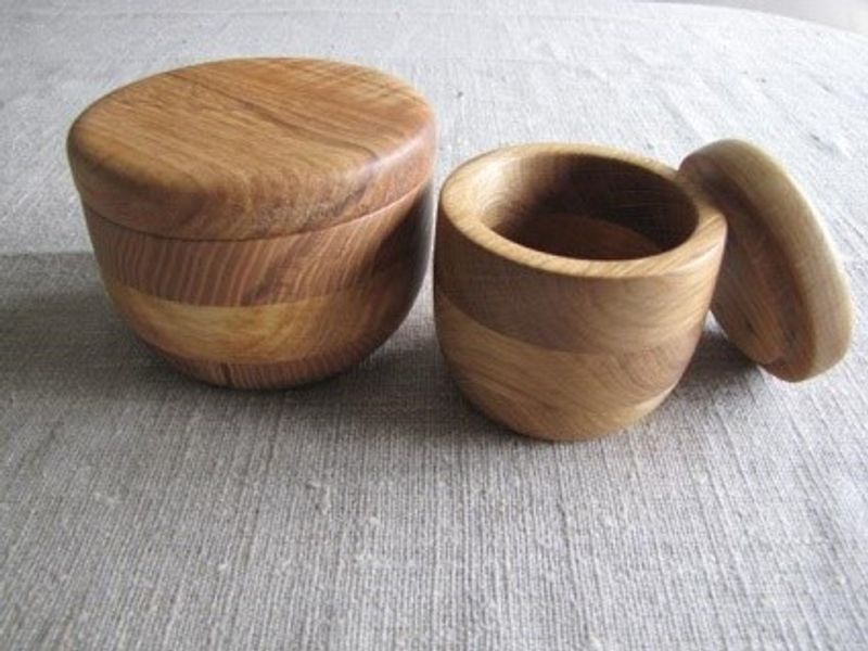 Eik boks med lokk - Unik by Hand