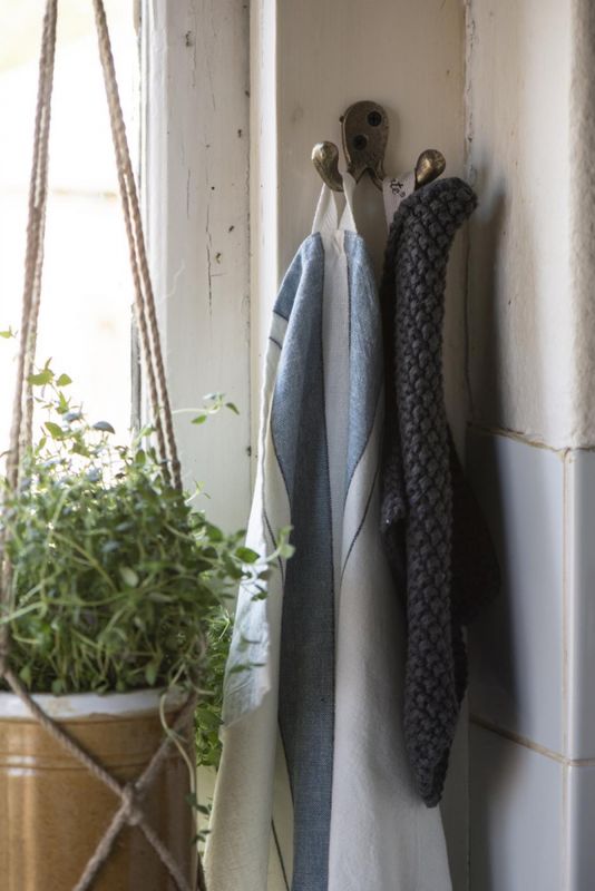 Kjøkkenhåndkle med blå striper | IB Laursen